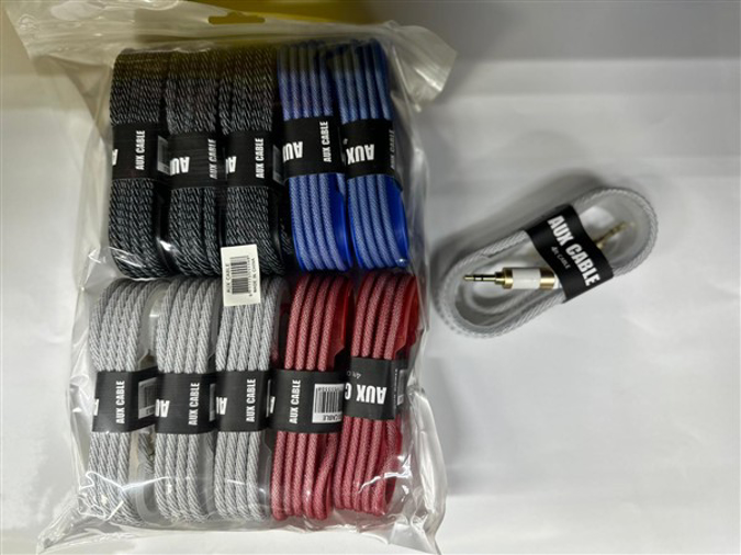Picture of Y MAX 4FT AUX COIL CAPLE Y MAX 4 ft big bridded TYPE C TO IP (box) 10ct